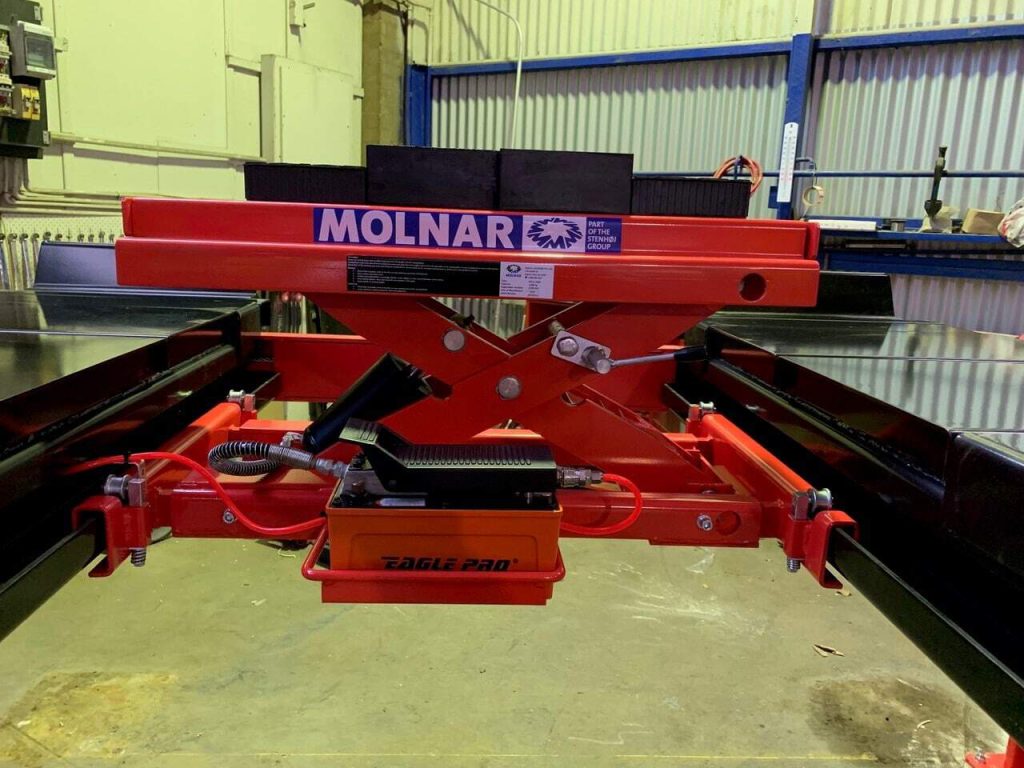 Molnar Micro 3000 3 tonne air jacking beam for heavy vehicles