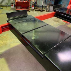 SM460-A 4 post hoist platform surface detail