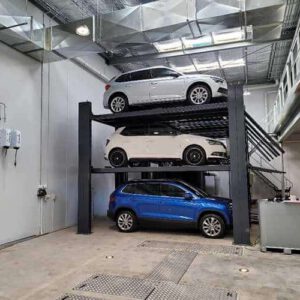 Laser 43CP 3 car stacker in operation with vehicles