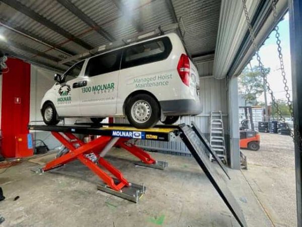 Molnar CM5500 5.5 tonne wheel alignment scissor hoist lift