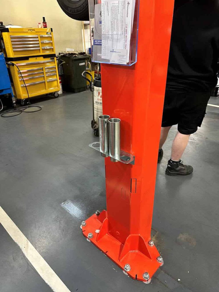 CM255-A 2 post symmetrical hoist for car servicing