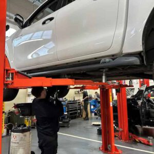 CM255-A 2 post car hoist Australian installation