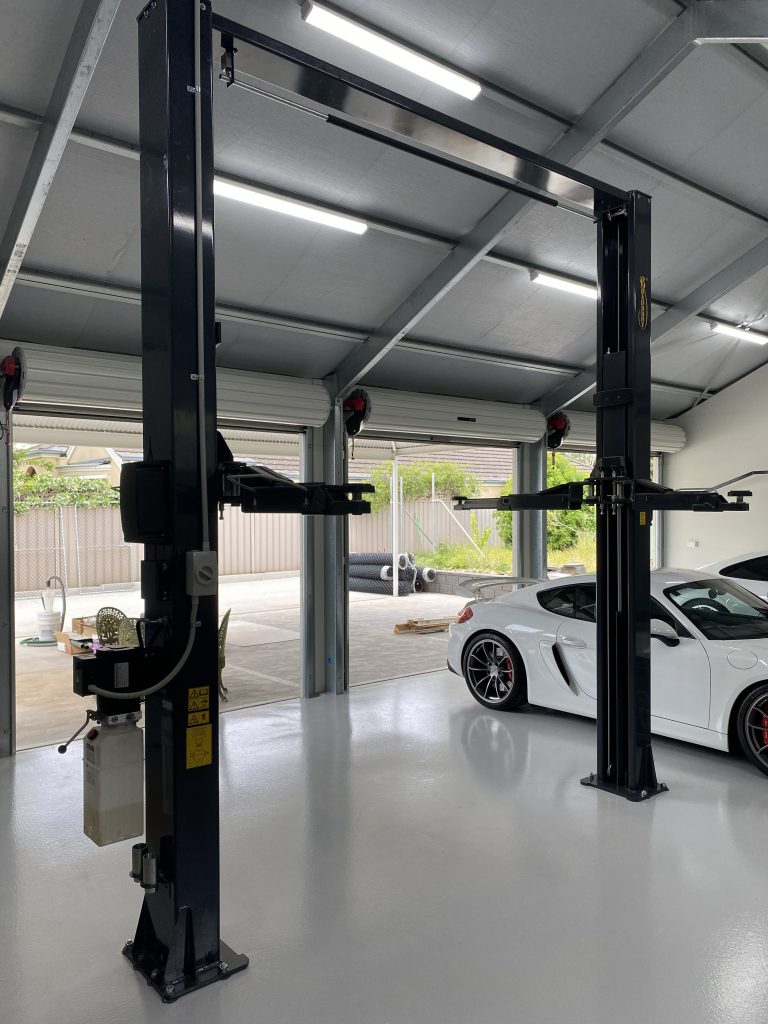Bradbury 40SE 4 tonne 2 post car hoist lift for vehicle servicing