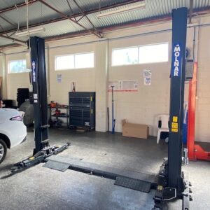 Molnar CM240B+ 2 post base frame 4 tonne hoist
