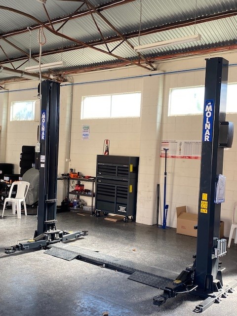 Molnar CM240B+ 2 post base frame hoist